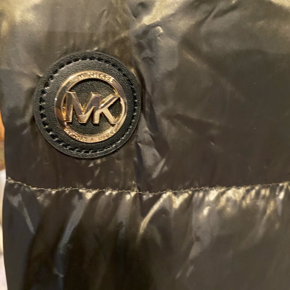 NWT Michael Kors Glossy Olive Puffer Coat with Fur Trim - Picture 5 of 5
